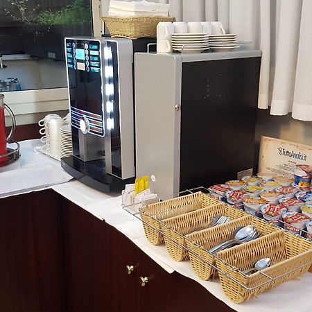 Hotel Best Roma Екстер'єр фото