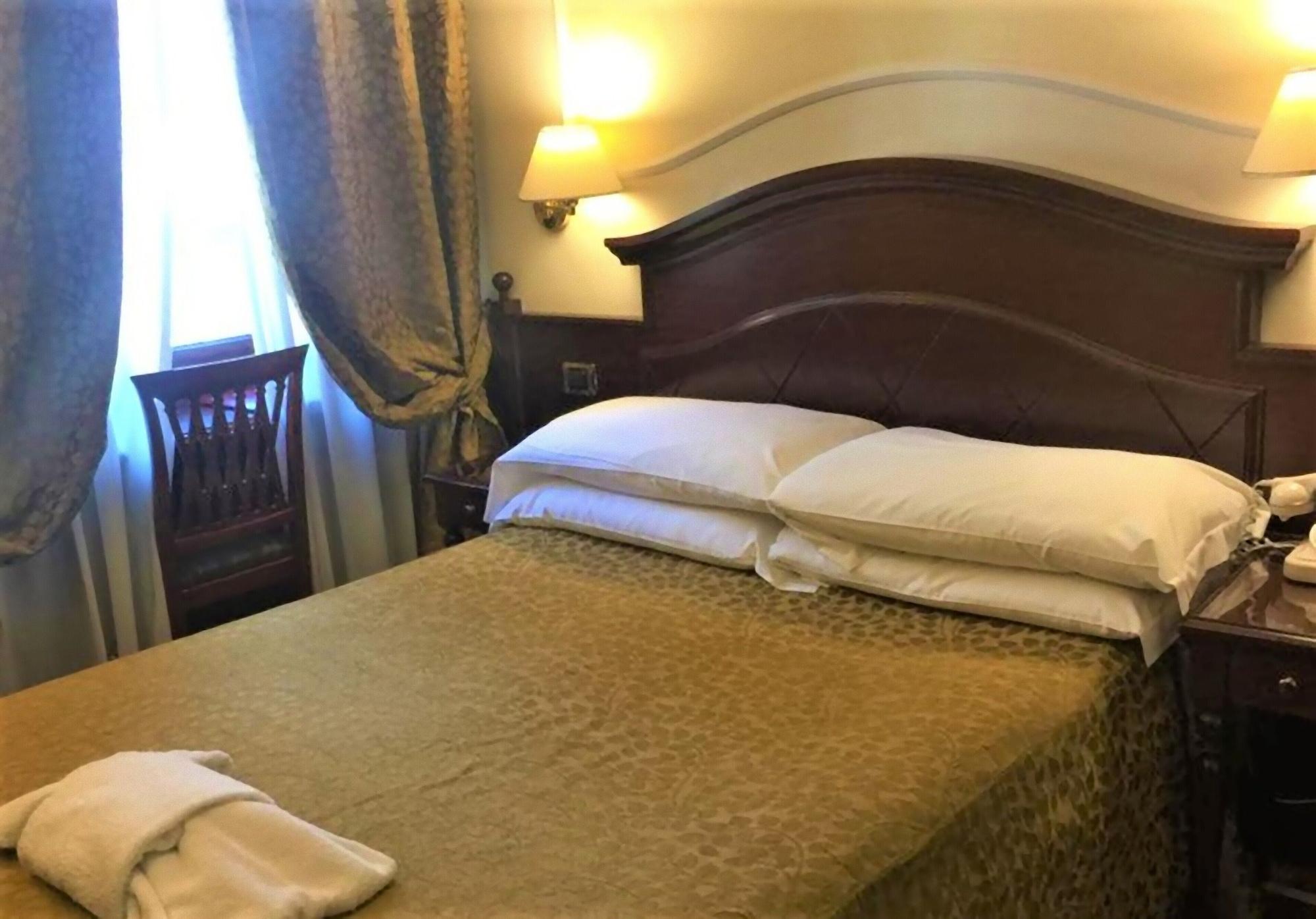 Hotel Best Roma Екстер'єр фото