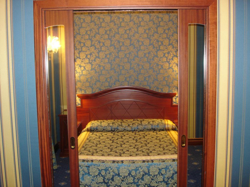 Hotel Best Roma Екстер'єр фото