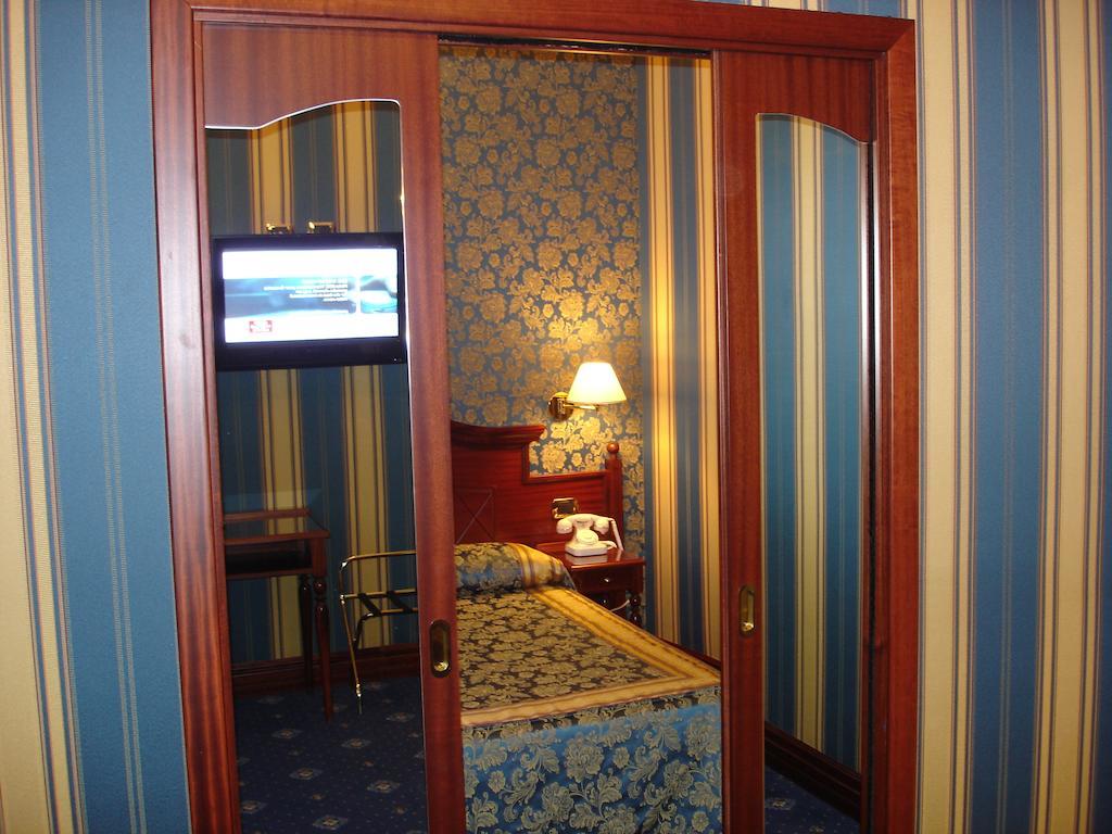 Hotel Best Roma Екстер'єр фото